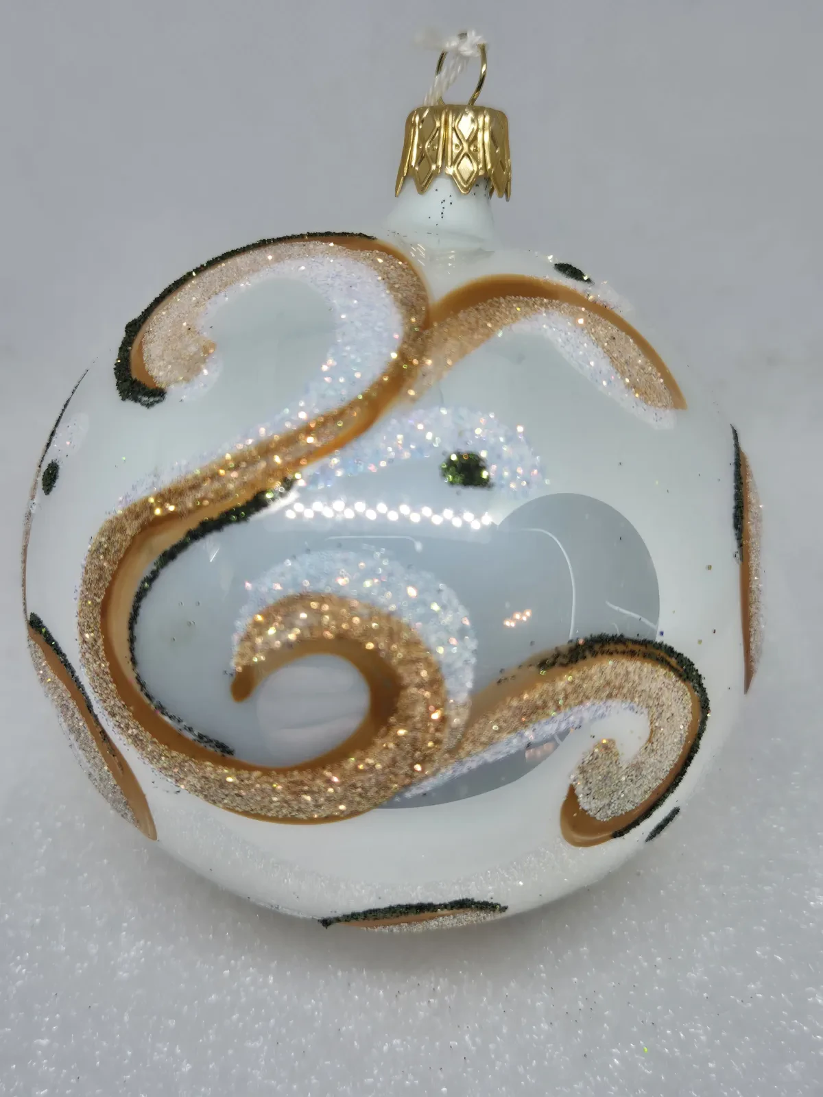 Koule 8cm bílý porcelán ornament iris